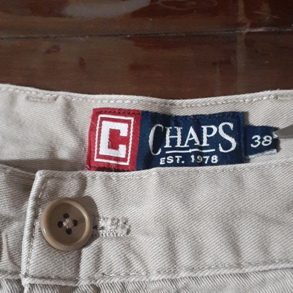 2 /pair of Chaps cargo shorts size 38 - Picture 3 of 7